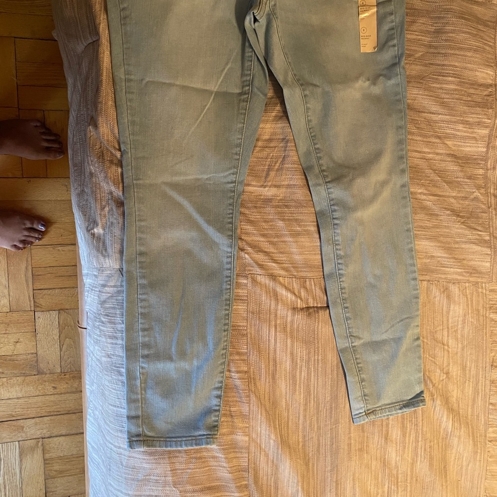 Light blue jeans. Brand new size 8S